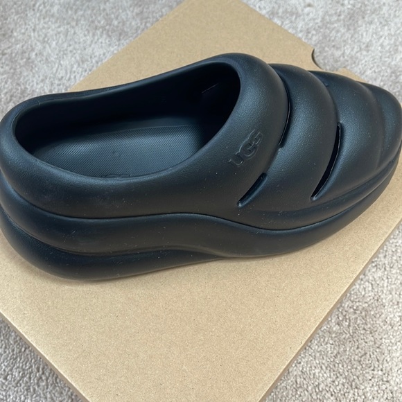 Shoes - Picture 1 of 5